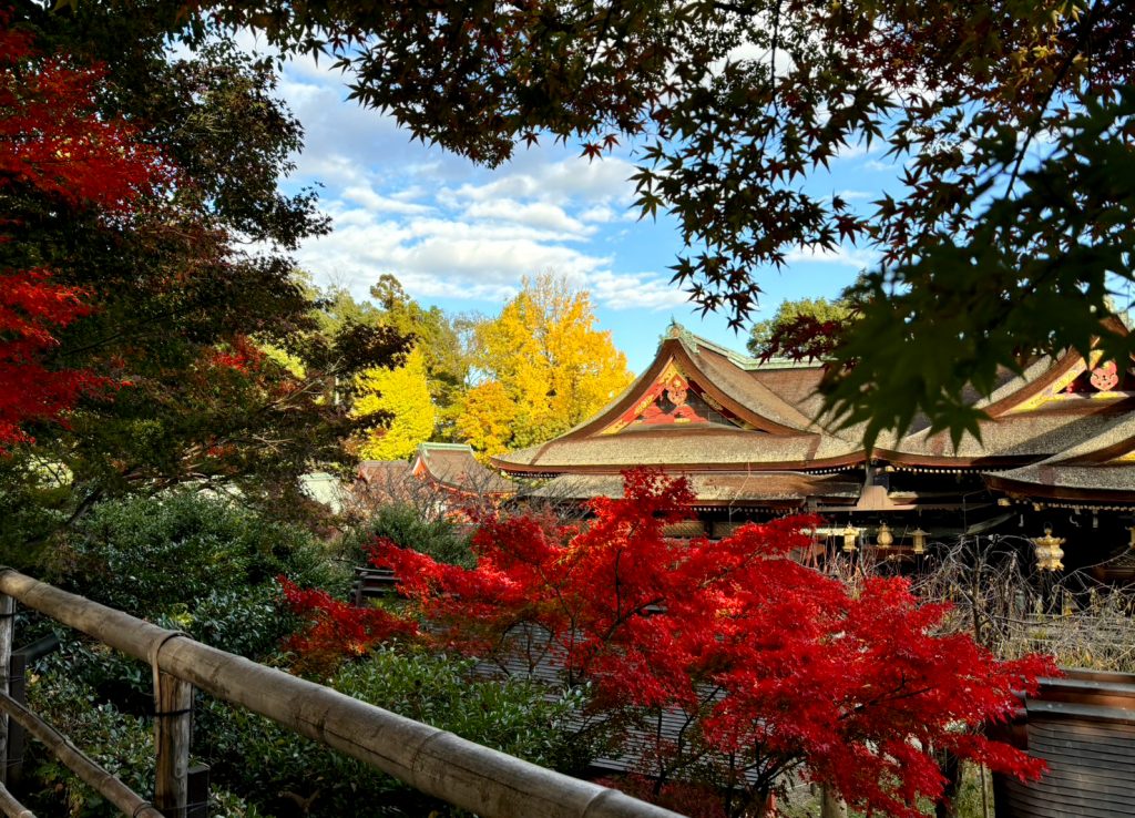 紅葉の毘沙門堂門跡